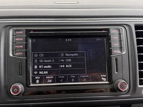 Volkswagen Transporter 2.0 TDI L2H1 DC Highline DSG CarPlay ACC