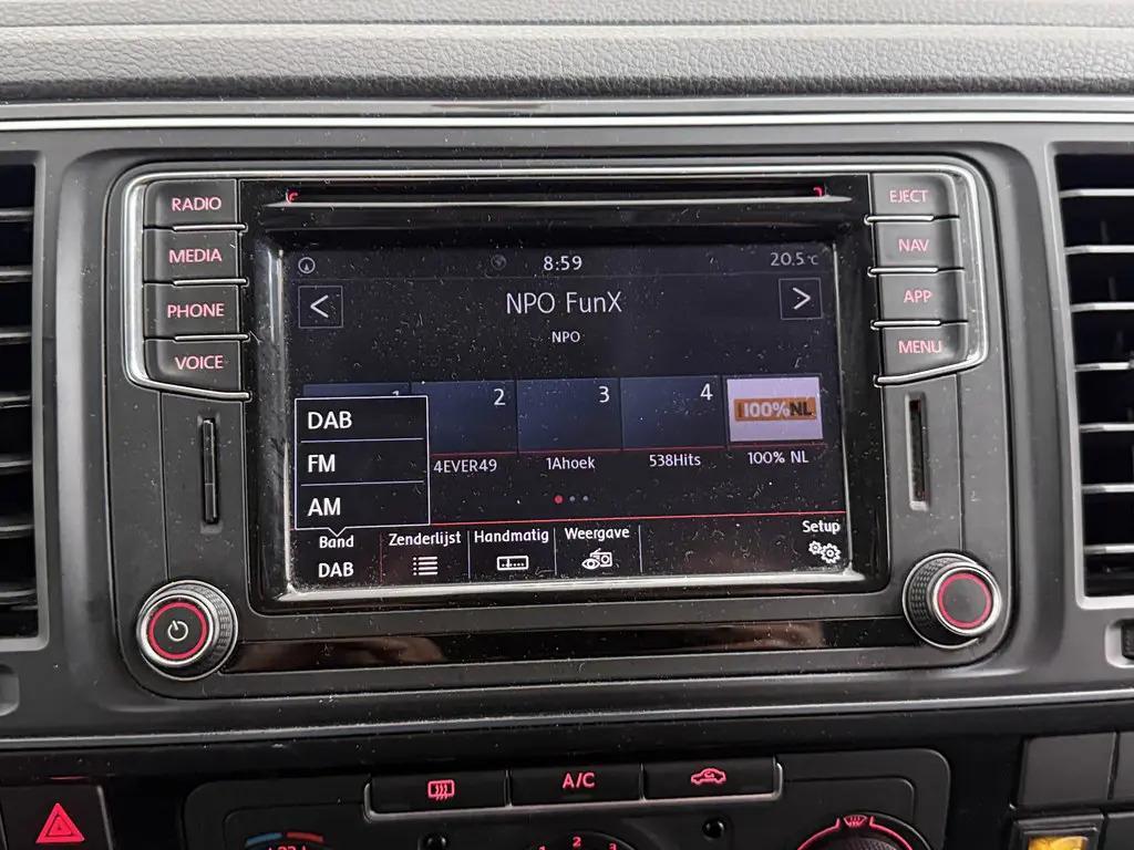 Volkswagen Transporter 2.0 TDI L2H1 DC Highline DSG CarPlay ACC