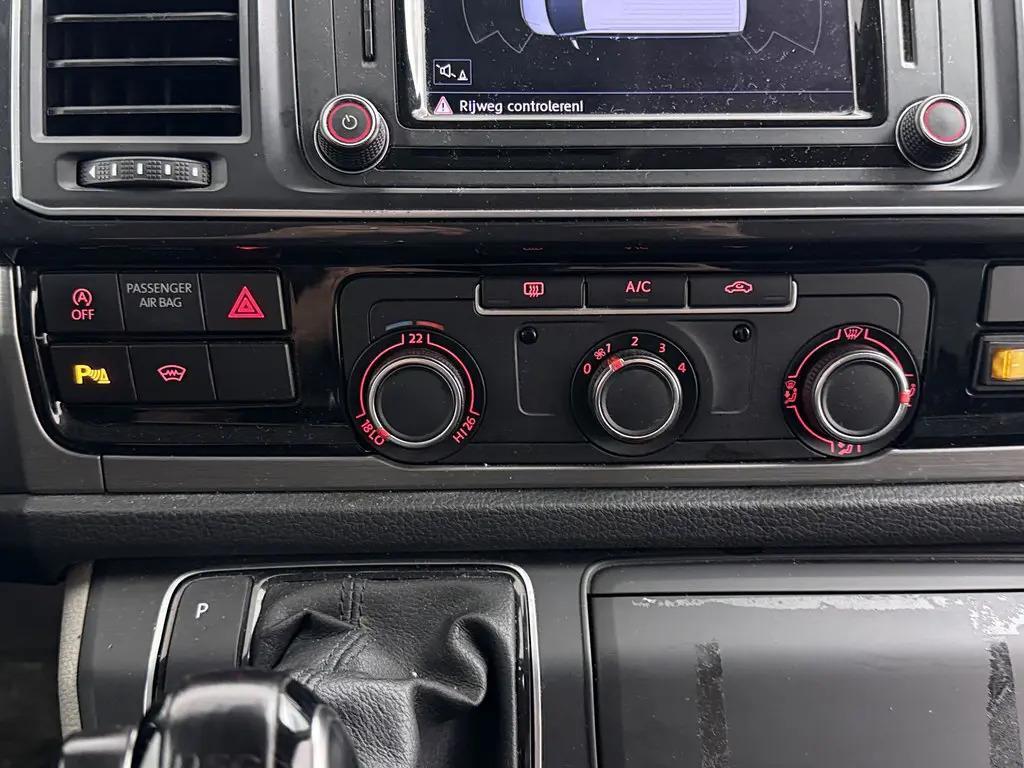 Volkswagen Transporter 2.0 TDI L2H1 DC Highline DSG CarPlay ACC
