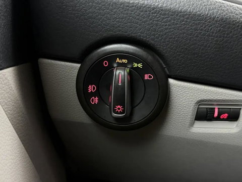 Volkswagen Transporter 2.0 TDI L2H1 DC Highline DSG CarPlay ACC