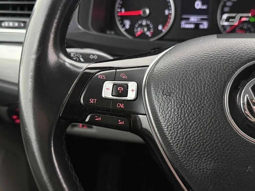 Volkswagen Transporter 2.0 TDI L2H1 DC Highline DSG CarPlay ACC