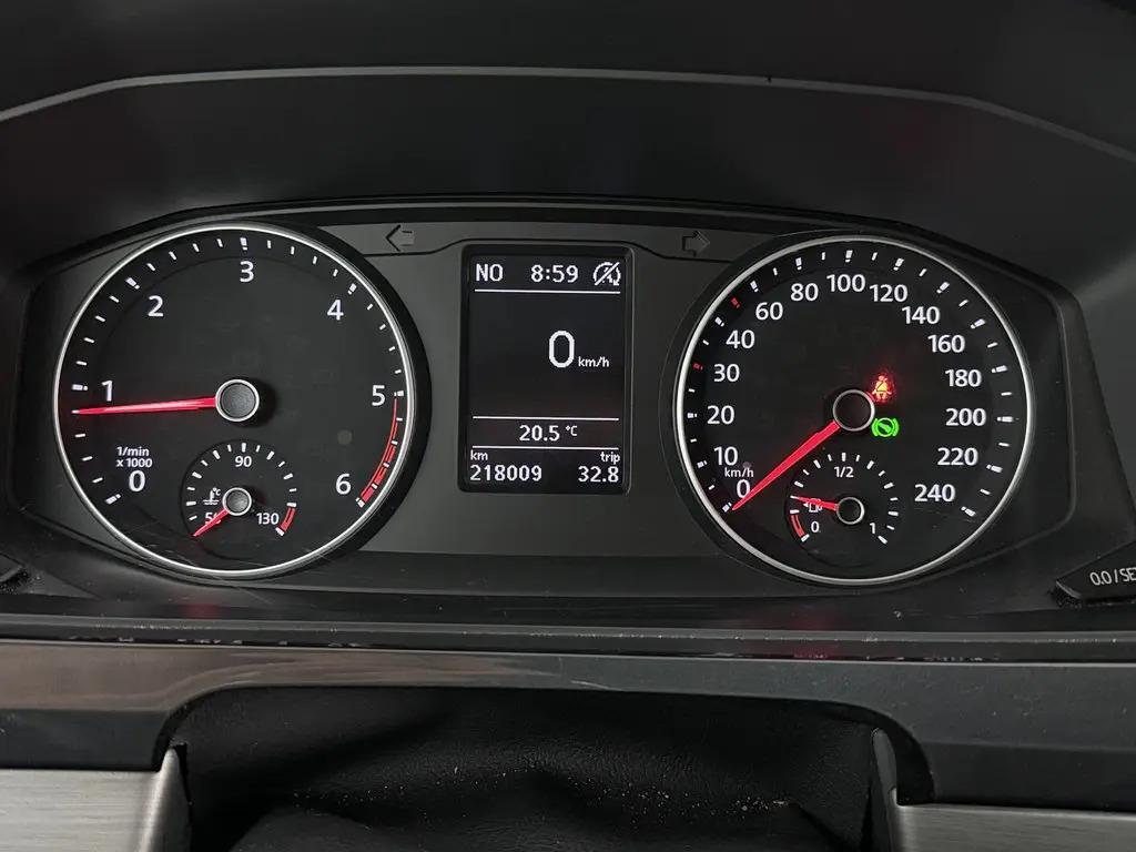 Volkswagen Transporter 2.0 TDI L2H1 DC Highline DSG CarPlay ACC