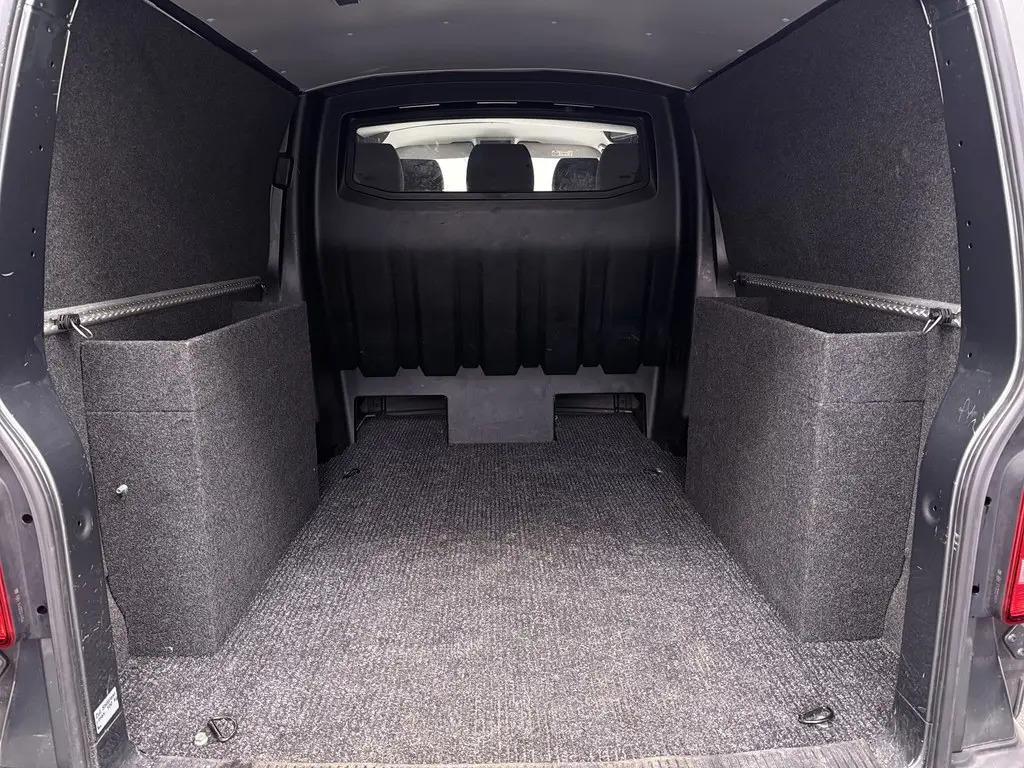 Volkswagen Transporter 2.0 TDI L2H1 DC Highline DSG CarPlay ACC