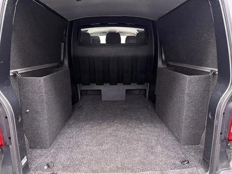 Volkswagen Transporter 2.0 TDI L2H1 DC Highline DSG CarPlay ACC