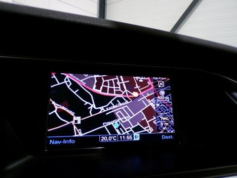Audi A4 Avant 1.8 TFSI S-Line Edition Trekhaak Stoelverwarming Xenon-LED Bluetooth Parkeersensoren Navigatie Cruise-control