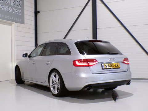 Audi A4 Avant 1.8 TFSI S-Line Edition Trekhaak Stoelverwarming Xenon-LED Bluetooth Parkeersensoren Navigatie Cruise-control