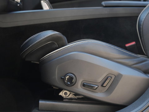 Volvo XC60 T8 R-DESIGN/ PANORAMADAK/ 360° CAMERA/ HEAD-UP/ H&K AUDIO/ TREKHAAK