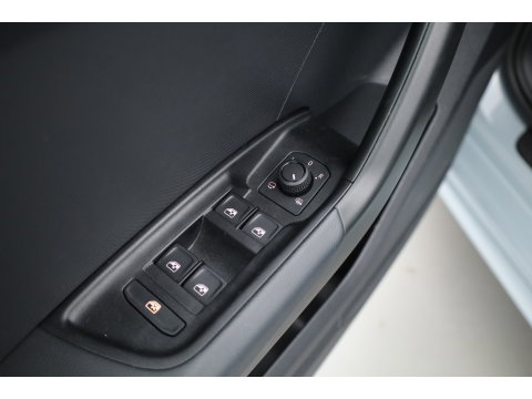 Audi A1 Sportback 30 Tfsi S-Line | Arrow Gray | | Rijklaar! | Cruise Control | Camera + PDC A | Stoelverw. | Keyless | Apple CarPlay | 17''
