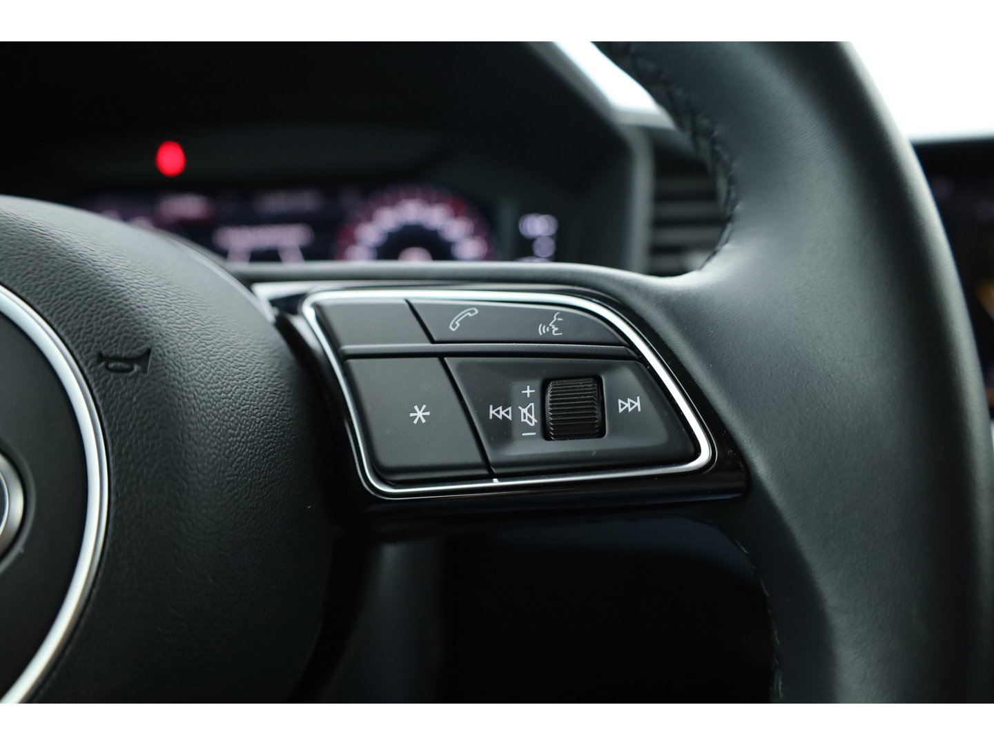 Audi A1 Sportback 30 Tfsi S-Line | Arrow Gray | | Rijklaar! | Cruise Control | Camera + PDC A | Stoelverw. | Keyless | Apple CarPlay | 17''