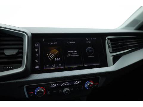 Audi A1 Sportback 30 Tfsi S-Line | Arrow Gray | | Rijklaar! | Cruise Control | Camera + PDC A | Stoelverw. | Keyless | Apple CarPlay | 17''