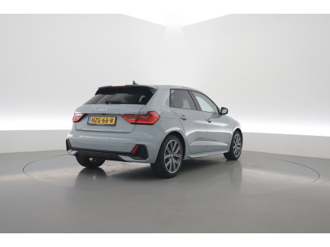 Audi A1 Sportback 30 Tfsi S-Line | Arrow Gray | | Rijklaar! | Cruise Control | Camera + PDC A | Stoelverw. | Keyless | Apple CarPlay | 17''