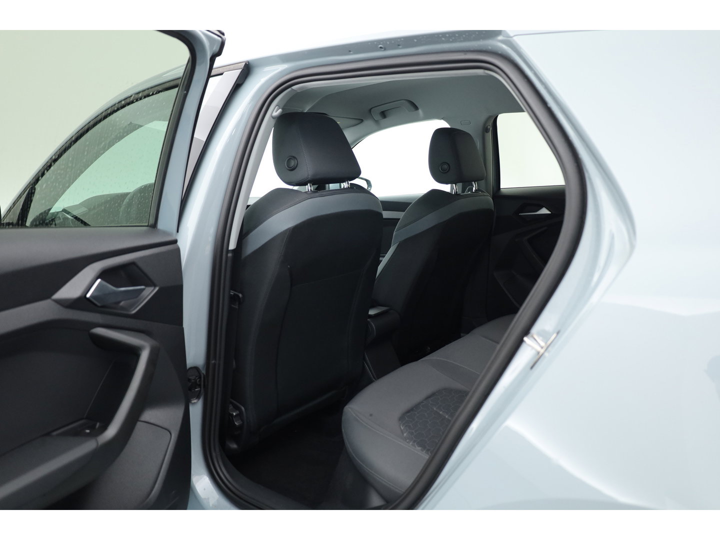 Audi A1 Sportback 30 Tfsi S-Line | Arrow Gray | | Rijklaar! | Cruise Control | Camera + PDC A | Stoelverw. | Keyless | Apple CarPlay | 17''
