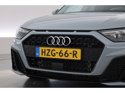 Audi A1 Sportback 30 Tfsi S-Line | Arrow Gray | | Rijklaar! | Cruise Control | Camera + PDC A | Stoelverw. | Keyless | Apple CarPlay | 17''