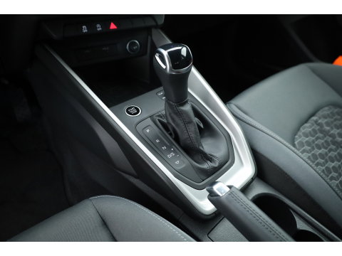 Audi A1 Sportback 30 Tfsi S-Line | Arrow Gray | | Rijklaar! | Cruise Control | Camera + PDC A | Stoelverw. | Keyless | Apple CarPlay | 17''