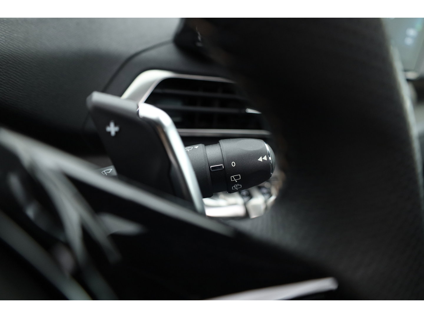 Peugeot 3008 1.6 HYbrid 225 GT | Rijklaar! | Pano | Adapt. Cruise | Camera + PDC | Keyless | Navi | Apple CarPlay | Dodehoek