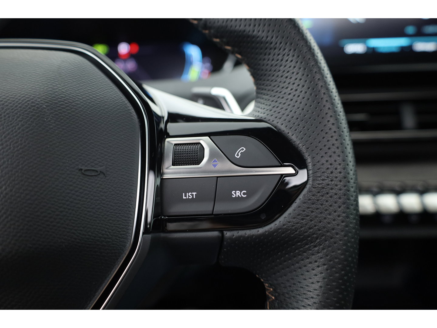 Peugeot 3008 1.6 HYbrid 225 GT | Rijklaar! | Pano | Adapt. Cruise | Camera + PDC | Keyless | Navi | Apple CarPlay | Dodehoek