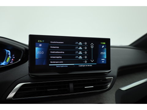 Peugeot 3008 1.6 HYbrid 225 GT | Rijklaar! | Pano | Adapt. Cruise | Camera + PDC | Keyless | Navi | Apple CarPlay | Dodehoek