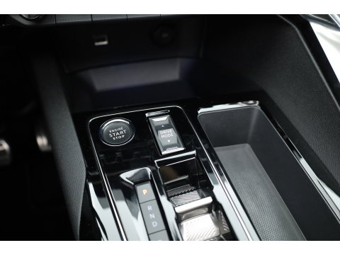 Peugeot 3008 1.6 HYbrid 225 GT | Rijklaar! | Pano | Adapt. Cruise | Camera + PDC | Keyless | Navi | Apple CarPlay | Dodehoek