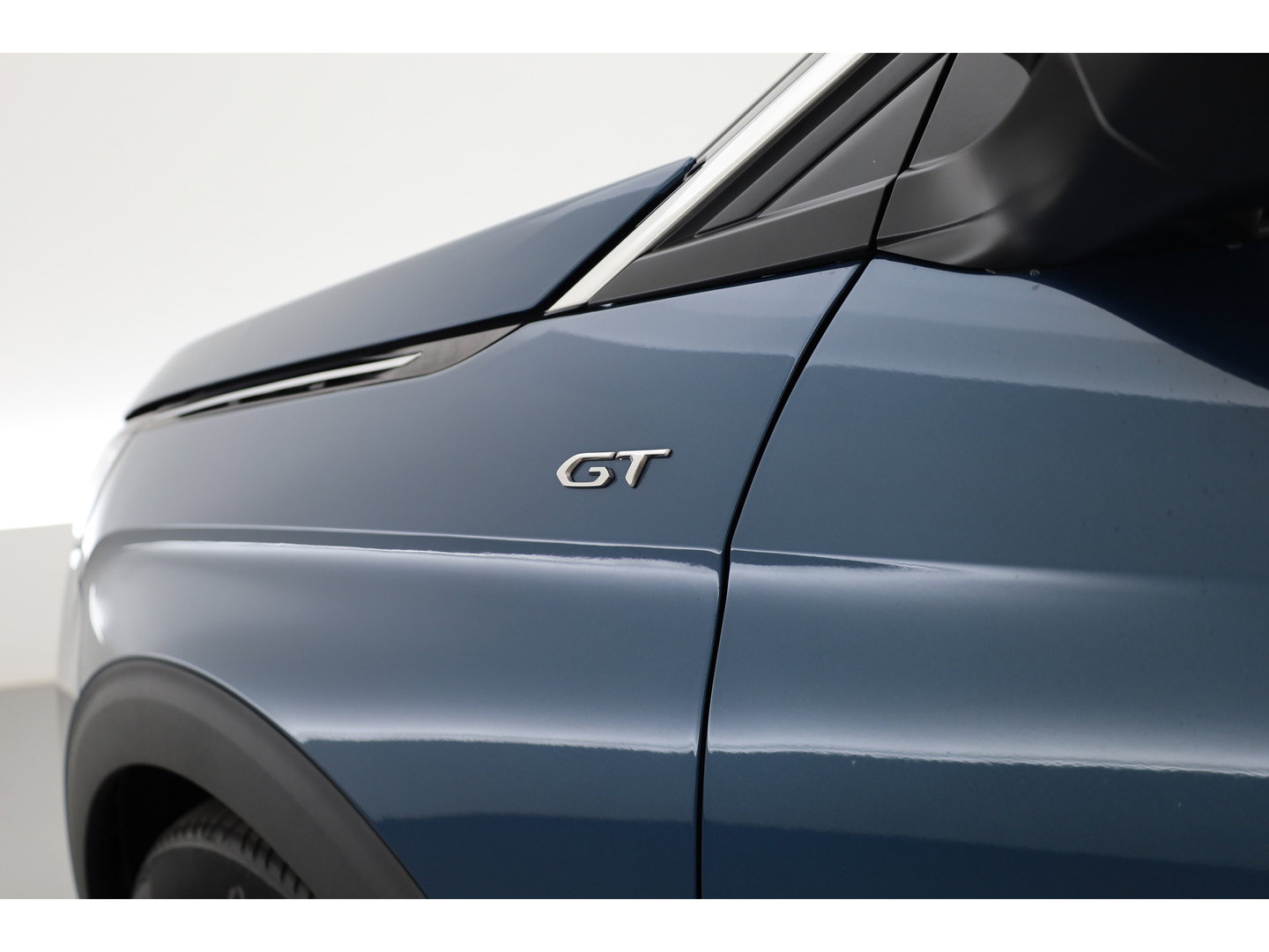 Peugeot 3008 1.6 HYbrid 225 GT | Rijklaar! | Pano | Adapt. Cruise | Camera + PDC | Keyless | Navi | Apple CarPlay | Dodehoek