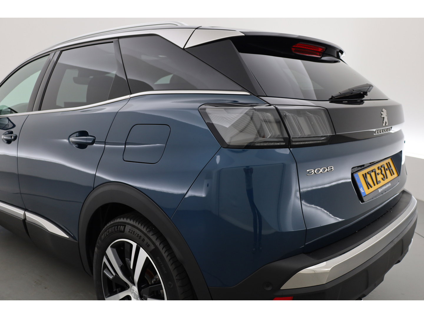 Peugeot 3008 1.6 HYbrid 225 GT | Rijklaar! | Pano | Adapt. Cruise | Camera + PDC | Keyless | Navi | Apple CarPlay | Dodehoek