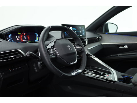Peugeot 3008 1.6 HYbrid 225 GT | Rijklaar! | Pano | Adapt. Cruise | Camera + PDC | Keyless | Navi | Apple CarPlay | Dodehoek