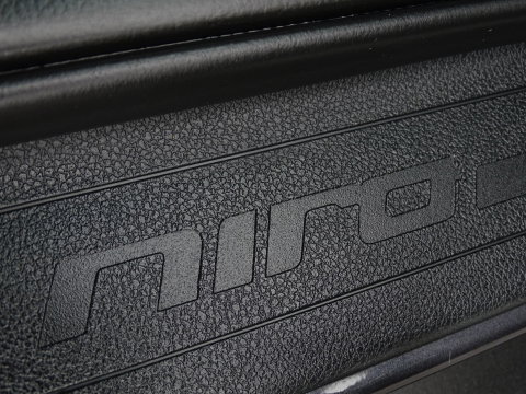 Kia Niro 1.6 GDi 141PK automaat / luxe pakket / LED / *NAP*