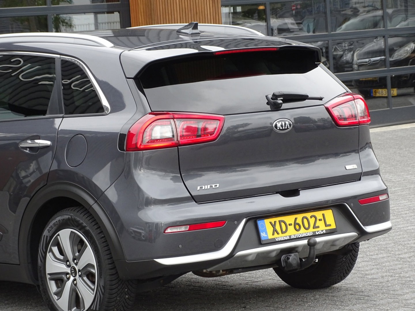 Kia Niro 1.6 GDi 141PK automaat / luxe pakket / LED / *NAP*