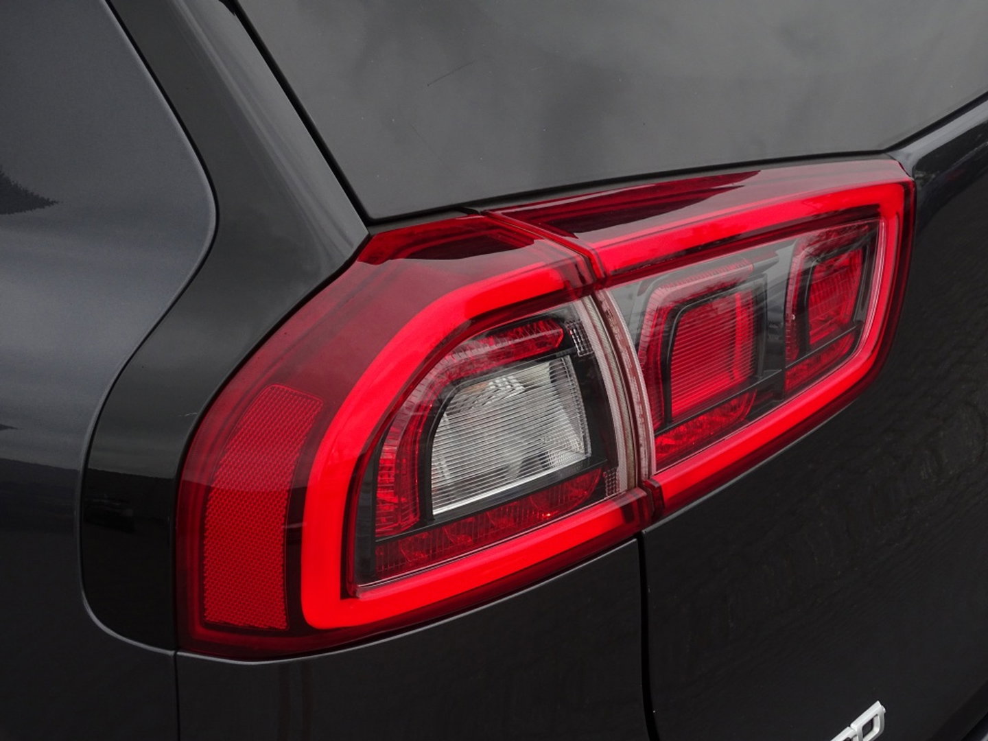 Kia Niro 1.6 GDi 141PK automaat / luxe pakket / LED / *NAP*