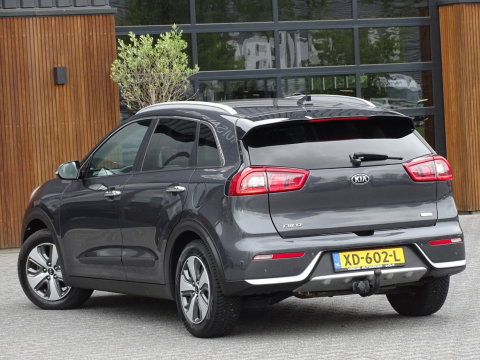 Kia Niro 1.6 GDi 141PK automaat / luxe pakket / LED / *NAP*