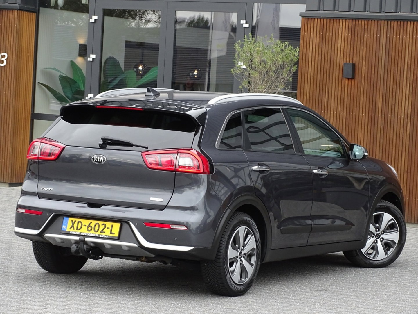 Kia Niro 1.6 GDi 141PK automaat / luxe pakket / LED / *NAP*