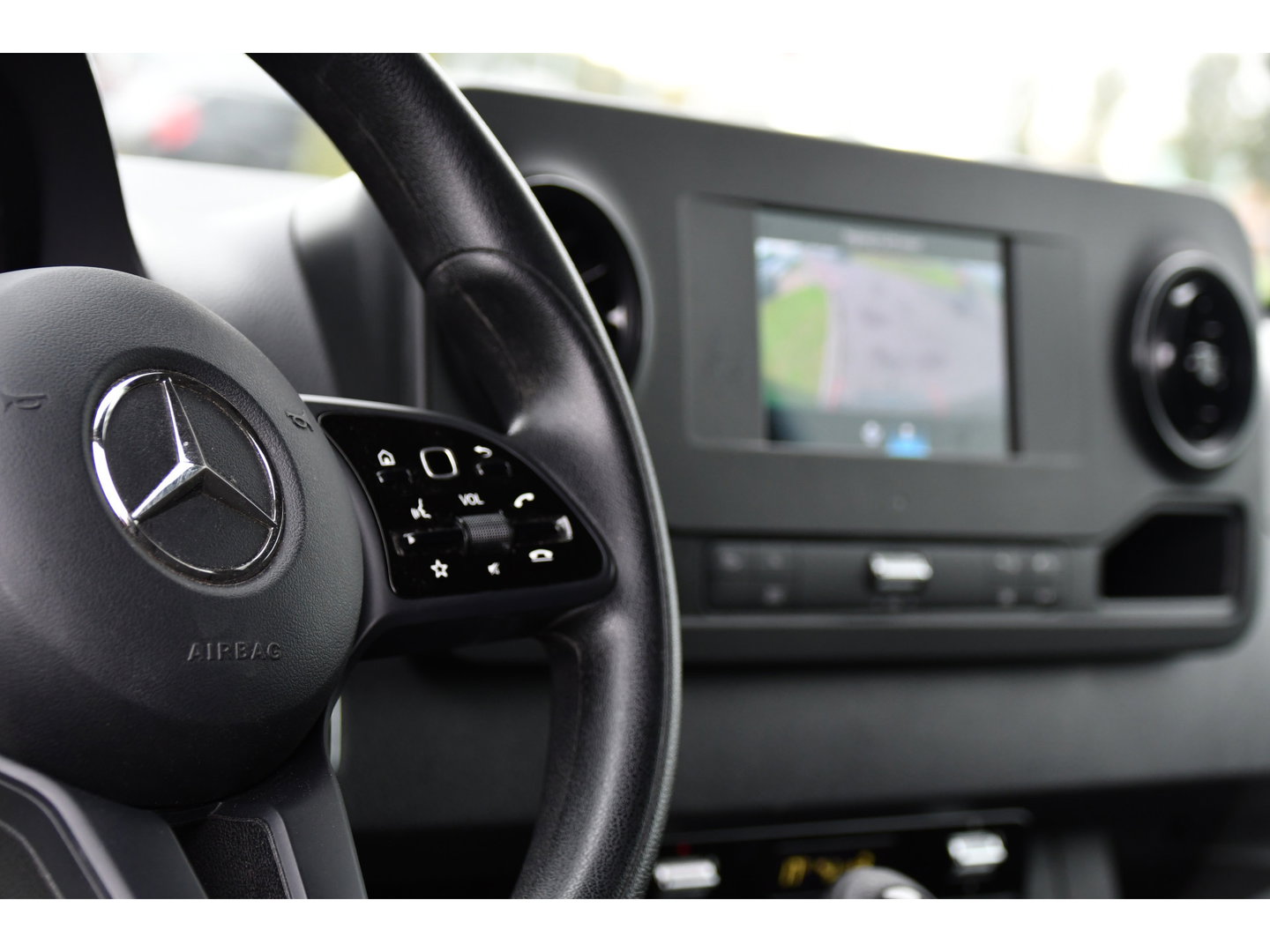 Mercedes-Benz Sprinter 314 2.2 CDI L2H2 RWD Camera, Cruise, Carplay, Sensoren, Multimedia, Stoelverwarming, UNIEK!
