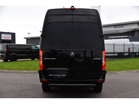 Mercedes-Benz Sprinter 314 2.2 CDI L2H2 RWD Camera, Cruise, Carplay, Sensoren, Multimedia, Stoelverwarming, UNIEK!