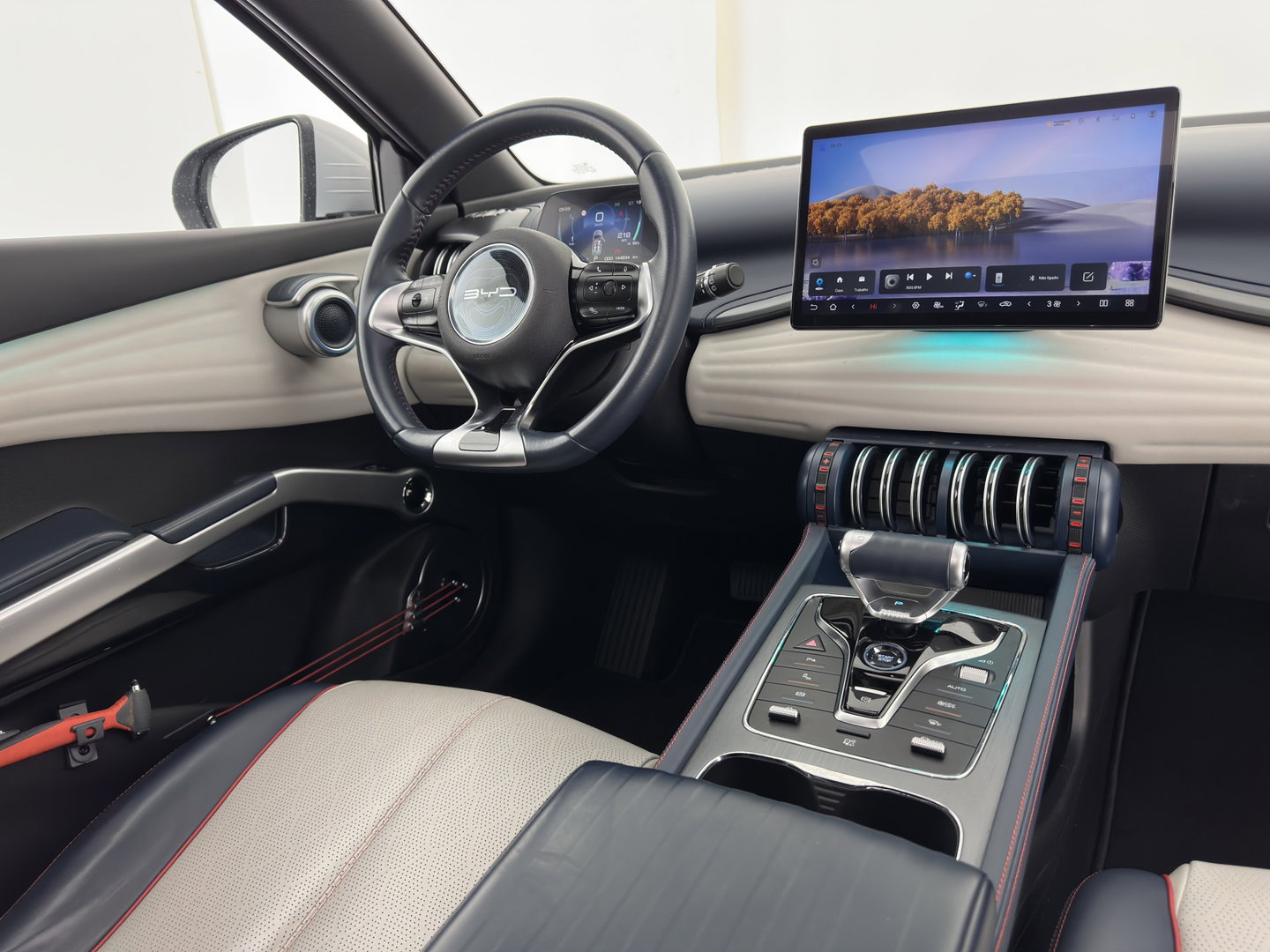 BYD ATTO 3 Comfort 60 kWh [3-Fase-11kW] (INCL-BTW) *HEATPUMP | PANO | ADAPTIVE-CRUISE | LEATHER | FULL-LED | TOPVIEW | BLIND-SPOT | HEATED-COMFORTSEATS | DIGI-COCKPIT | CARPLAY | DAB | NAVI-FULLMAP | ECC | PDC | 18''ALU*