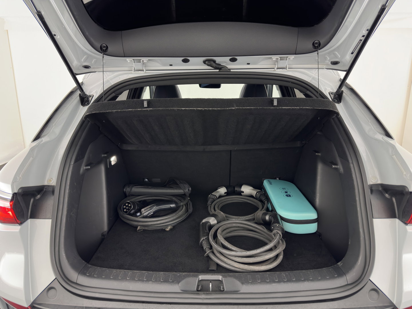 BYD ATTO 3 Comfort 60 kWh [3-Fase-11kW] (INCL-BTW) *HEATPUMP | PANO | ADAPTIVE-CRUISE | LEATHER | FULL-LED | TOPVIEW | BLIND-SPOT | HEATED-COMFORTSEATS | DIGI-COCKPIT | CARPLAY | DAB | NAVI-FULLMAP | ECC | PDC | 18''ALU*