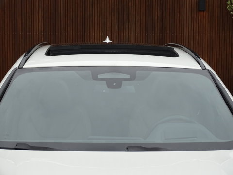 BMW 3 Serie touring 330e 292PK X-drive / M Sport / pano / Laser / BTW auto / 360°