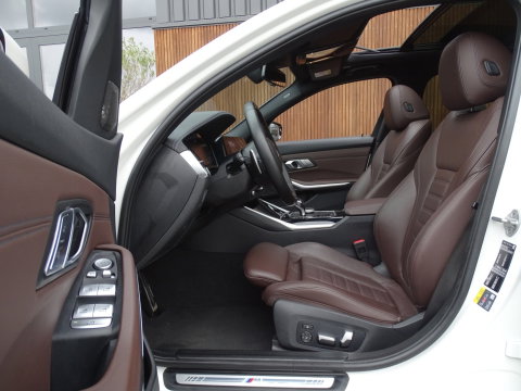 BMW 3 Serie touring 330e 292PK X-drive / M Sport / pano / Laser / BTW auto / 360°