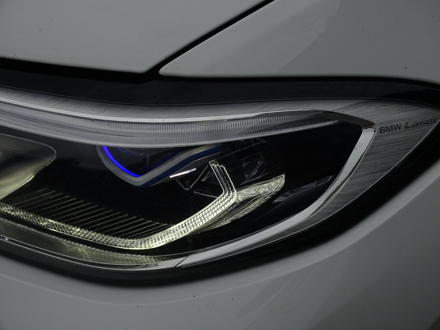 BMW 3 Serie touring 330e 292PK X-drive / M Sport / pano / Laser / BTW auto / 360°