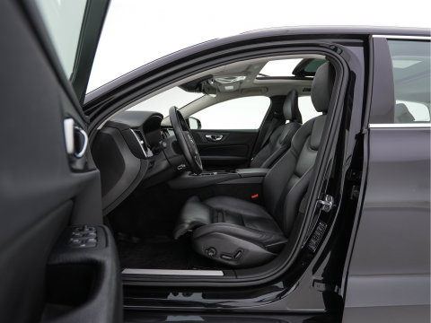 Volvo V60 2.0 T6 Recharge AWD Inscription (Plug-in) (INCL-BTW) Aut. *PANO | LEATHER | FULL-LED | MEMORY-PACK | KEYLESS | DIGI-COCKPIT | NAVI-FULLMAP | HEATED-SPORTSEATS | ECC | CRUISE | DAB | TOWBAR | 19''ALU*