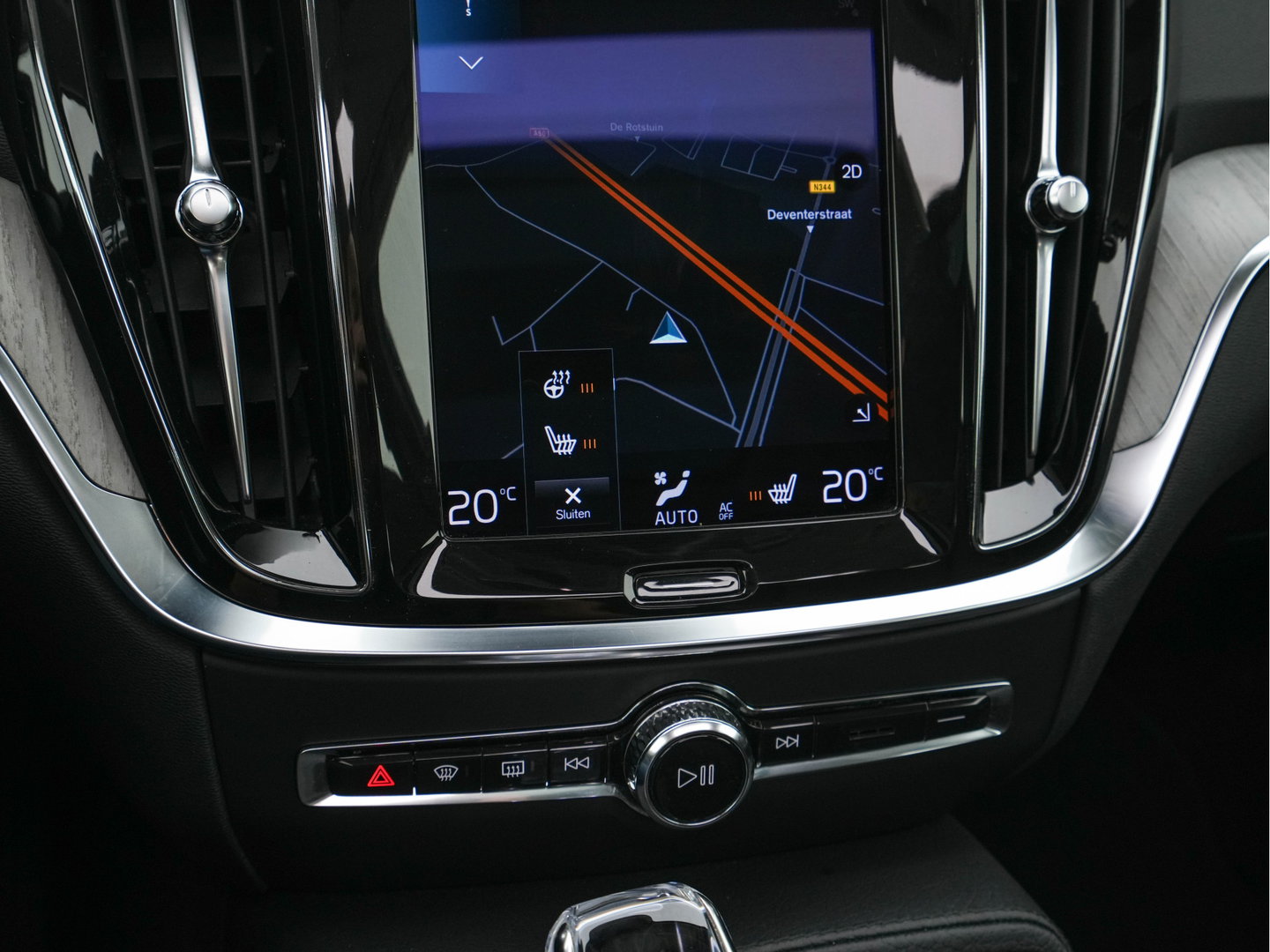 Volvo V60 2.0 T6 Recharge AWD Inscription (Plug-in) (INCL-BTW) Aut. *PANO | LEATHER | FULL-LED | MEMORY-PACK | KEYLESS | DIGI-COCKPIT | NAVI-FULLMAP | HEATED-SPORTSEATS | ECC | CRUISE | DAB | TOWBAR | 19''ALU*