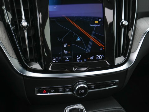 Volvo V60 2.0 T6 Recharge AWD Inscription (Plug-in) (INCL-BTW) Aut. *PANO | LEATHER | FULL-LED | MEMORY-PACK | KEYLESS | DIGI-COCKPIT | NAVI-FULLMAP | HEATED-SPORTSEATS | ECC | CRUISE | DAB | TOWBAR | 19''ALU*