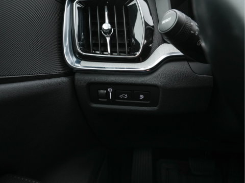 Volvo V60 2.0 T6 Recharge AWD Inscription (Plug-in) (INCL-BTW) Aut. *PANO | LEATHER | FULL-LED | MEMORY-PACK | KEYLESS | DIGI-COCKPIT | NAVI-FULLMAP | HEATED-SPORTSEATS | ECC | CRUISE | DAB | TOWBAR | 19''ALU*