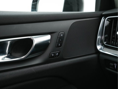 Volvo V60 2.0 T6 Recharge AWD Inscription (Plug-in) (INCL-BTW) Aut. *PANO | LEATHER | FULL-LED | MEMORY-PACK | KEYLESS | DIGI-COCKPIT | NAVI-FULLMAP | HEATED-SPORTSEATS | ECC | CRUISE | DAB | TOWBAR | 19''ALU*