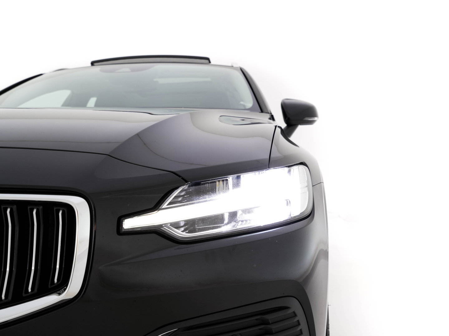 Volvo V60 2.0 T6 Recharge AWD Inscription (Plug-in) (INCL-BTW) Aut. *PANO | LEATHER | FULL-LED | MEMORY-PACK | KEYLESS | DIGI-COCKPIT | NAVI-FULLMAP | HEATED-SPORTSEATS | ECC | CRUISE | DAB | TOWBAR | 19''ALU*