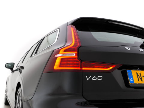 Volvo V60 2.0 T6 Recharge AWD Inscription (Plug-in) (INCL-BTW) Aut. *PANO | LEATHER | FULL-LED | MEMORY-PACK | KEYLESS | DIGI-COCKPIT | NAVI-FULLMAP | HEATED-SPORTSEATS | ECC | CRUISE | DAB | TOWBAR | 19''ALU*