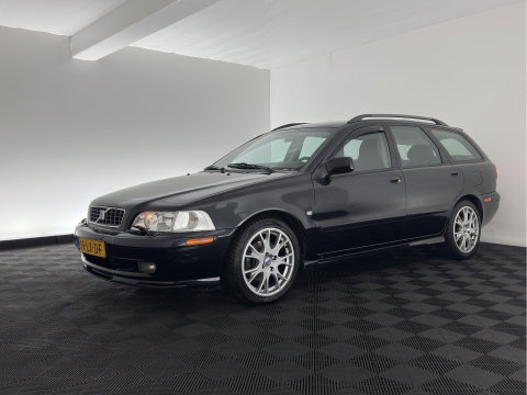 Volvo V40 1.8 Europa *LEATHER-FABRIC | HEATED-COMFORTSEATS | AIRCO | CRUISE | 17''ALU | TOWBAR*