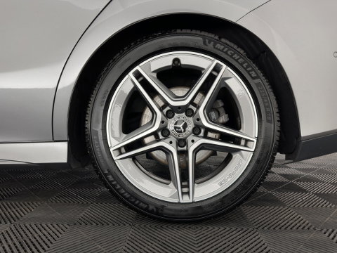 Mercedes-Benz CLA-Klasse Shooting Brake 200 AMG Sportpack Business Solution (INCL-BTW) Aut. *PANO | LEATHER-MICROFIBRE | FULL-LED | HEATED-SPORTSEATS | AMBIENTLIGHT | DIGI-COCKPIT | DAB+ | NAVI-FULLMAP | CAMERA | PRIVACY-GLASS | SHIFTPADDLES | 18''ALU*