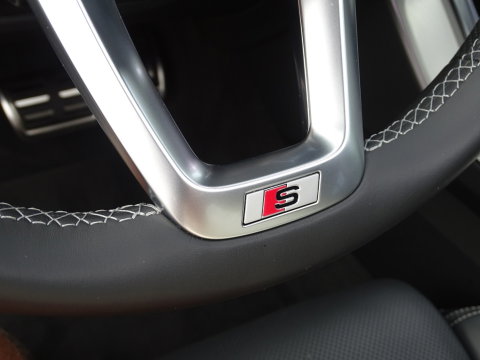 Audi Q8 60 TFSIe 462PK Quattro S-line / Massage / B&O / Audi Exclusive / 360°