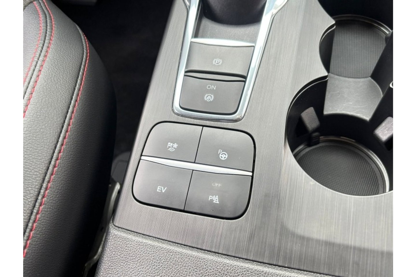 Ford Kuga 2.5 PHEV 225PK ST-LINE NORDIC AIRCO NAVI PDC-CAMERA.