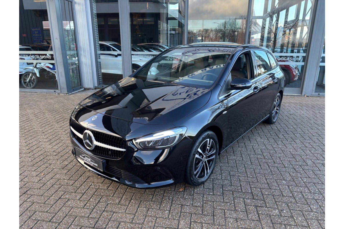 Mercedes-Benz B-Klasse 250E AUTOMAAT LUXURY LINE NAVI PDC-CAMRERA STOELVW.