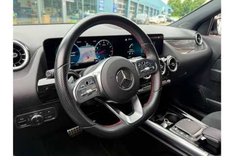 Mercedes-Benz GLA 200 AMG LINE AUTOMAAT NAVI PDC-CAMERA STOELVW.